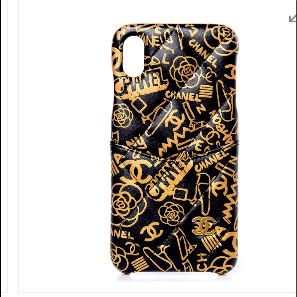 CHANEL
Lambskin Quilted iPhone X Max Coco Tech Egyptian Graffiti Case Black Gold